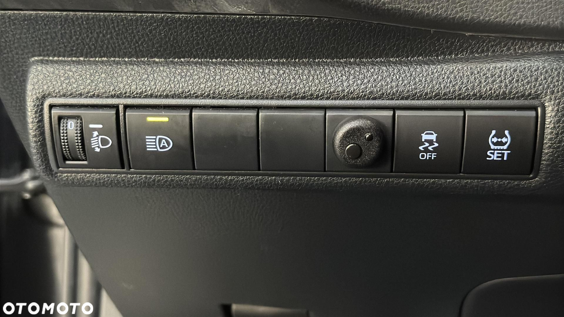 Toyota Corolla 1.8 Hybrid Active - 29