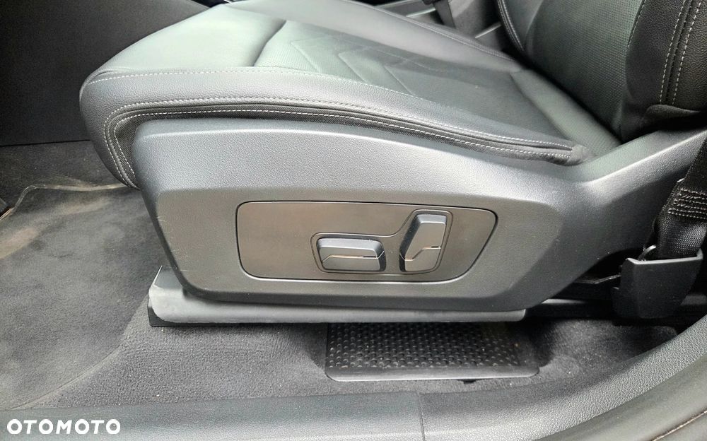 BMW X1 xDrive20d xLine sport - 18