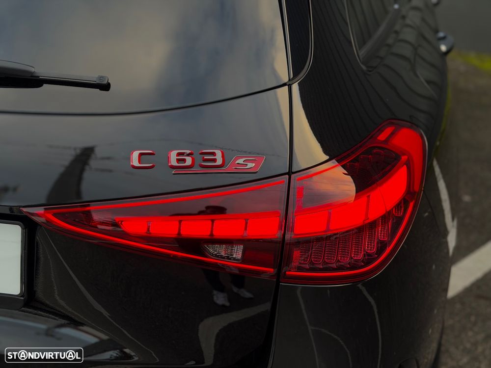 Mercedes-Benz C 63 AMG S E Performance 4Matic - 37