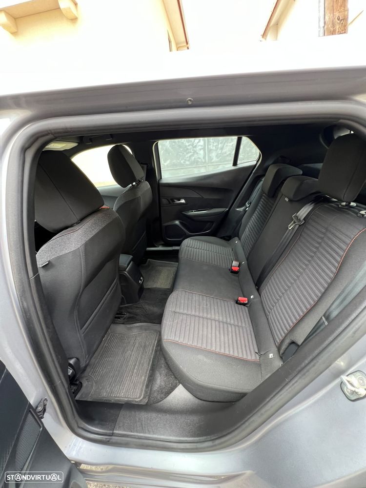 Peugeot e-2008 - 6