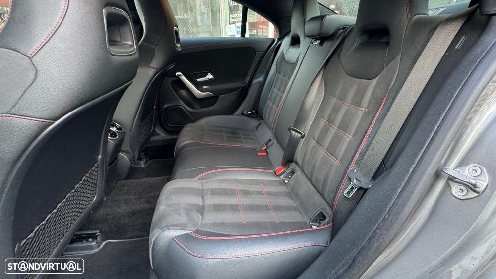 Mercedes-Benz CLA 180 d AMG Line - 14