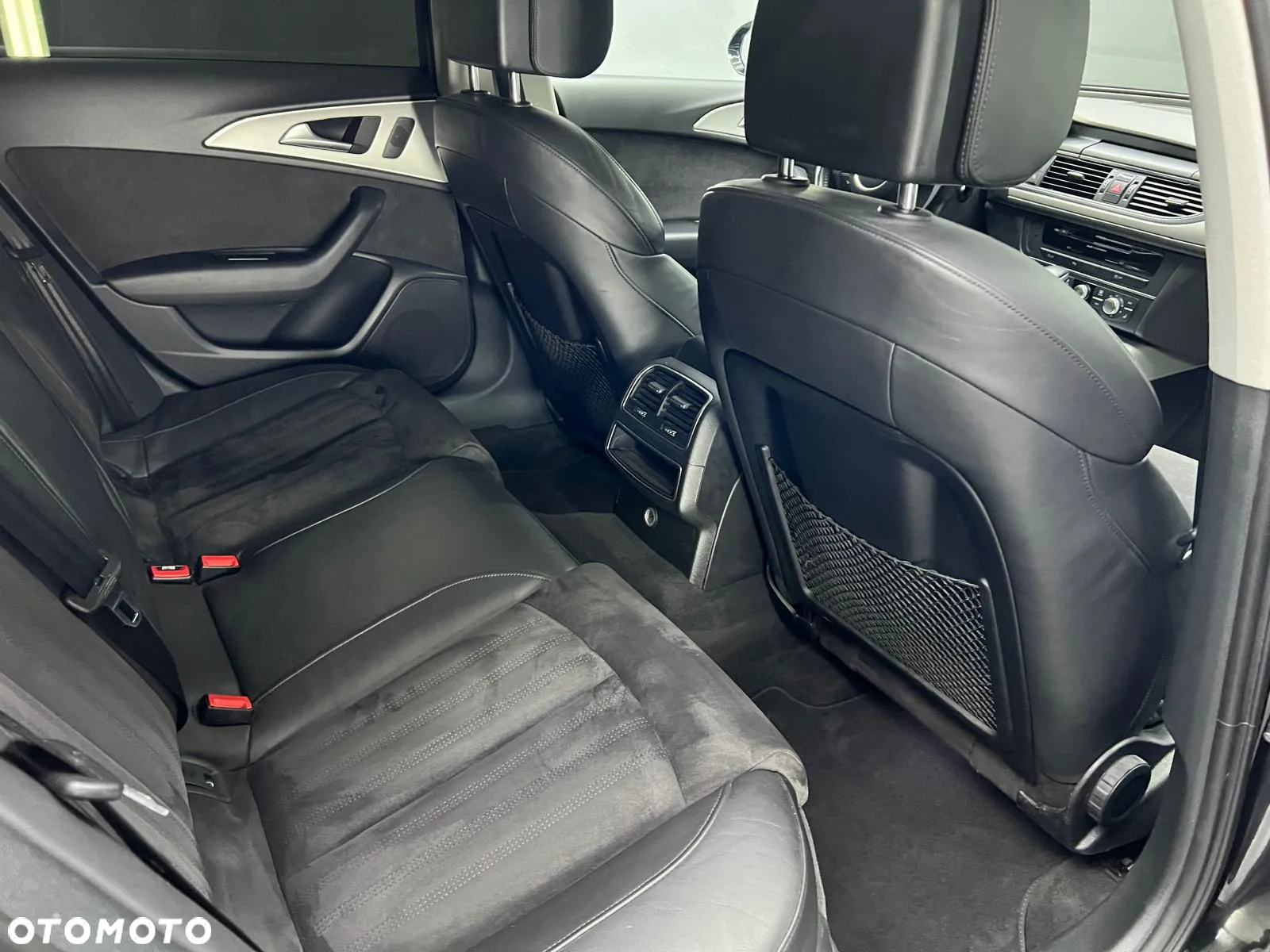 Audi A6 Avant 2.0 TDI Ultra S tronic - 30