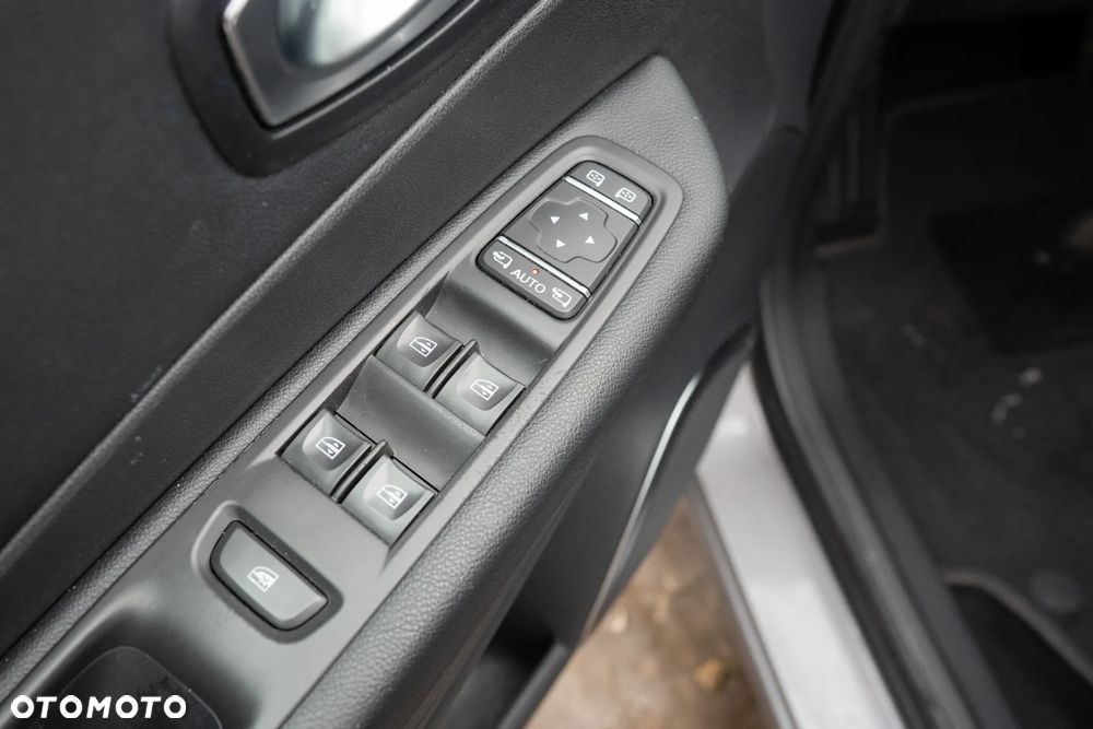 Renault Captur ENERGY TCe 120 EDC Intens - 11