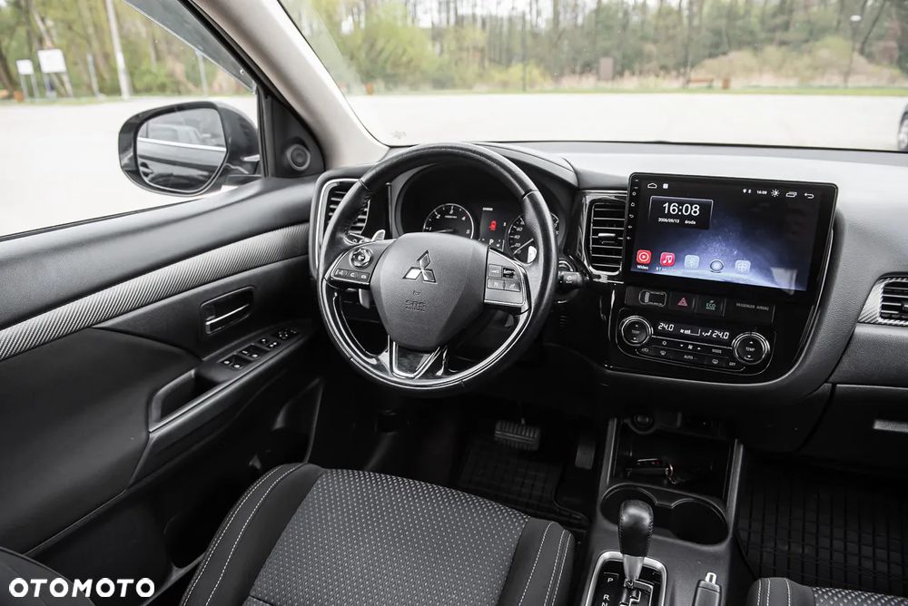 Mitsubishi Outlander 2.2 DI-D 4WD Automatik Diamant Edition - 26