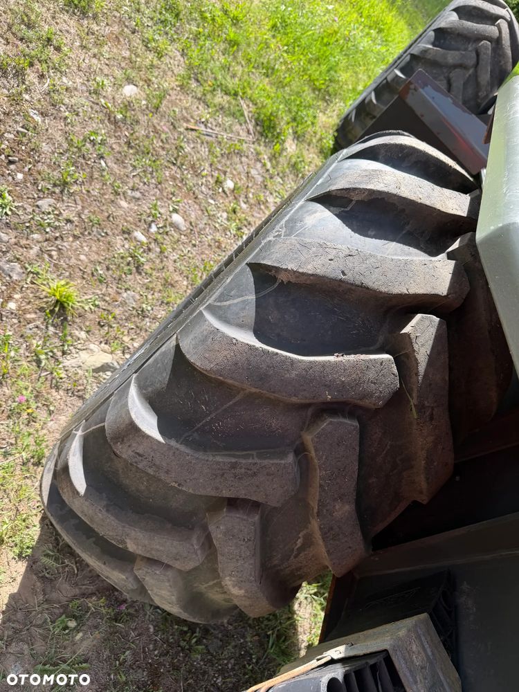 Wacker Neuson DW90 Wozidło 4x4 OBROTOWE.  9 ton ładowność z Pełną kabiną.  1799 mtg 2022 rok. Jak nowe z salonu PERKINS turbo silnik 4cylindry! Pochodzi z Norweskiego Gospodarstwa Ziemniaczanego! Pełne sterowanie dżojstik REWERS HYDROSTATIC. Ogrzewana wentylowana Kabina Opony zero zużycia. Aktualna DEKRA. Kamery wysokiej jakośći! Zero luzów i wycieków. Szybka wolna jazda. Wielka Okazja. Oświetlenie pełne Fabryczne. Hak. Podzespoły dosłownie Nowe! Lokalizacja NOWY SĄCZA - 40