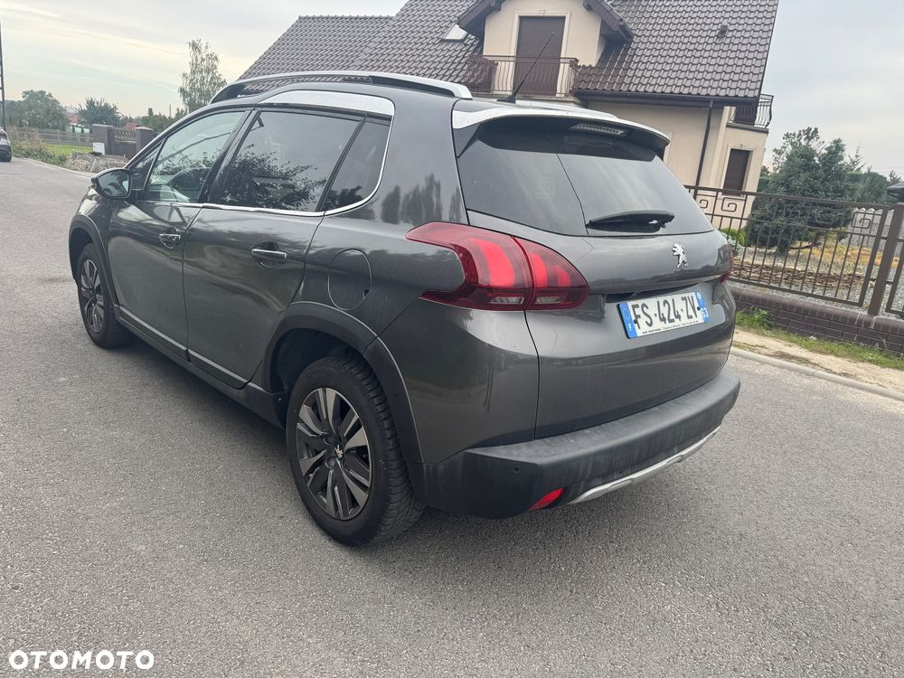 Peugeot 2008 1.2 Pure Tech Allure S&S - 7