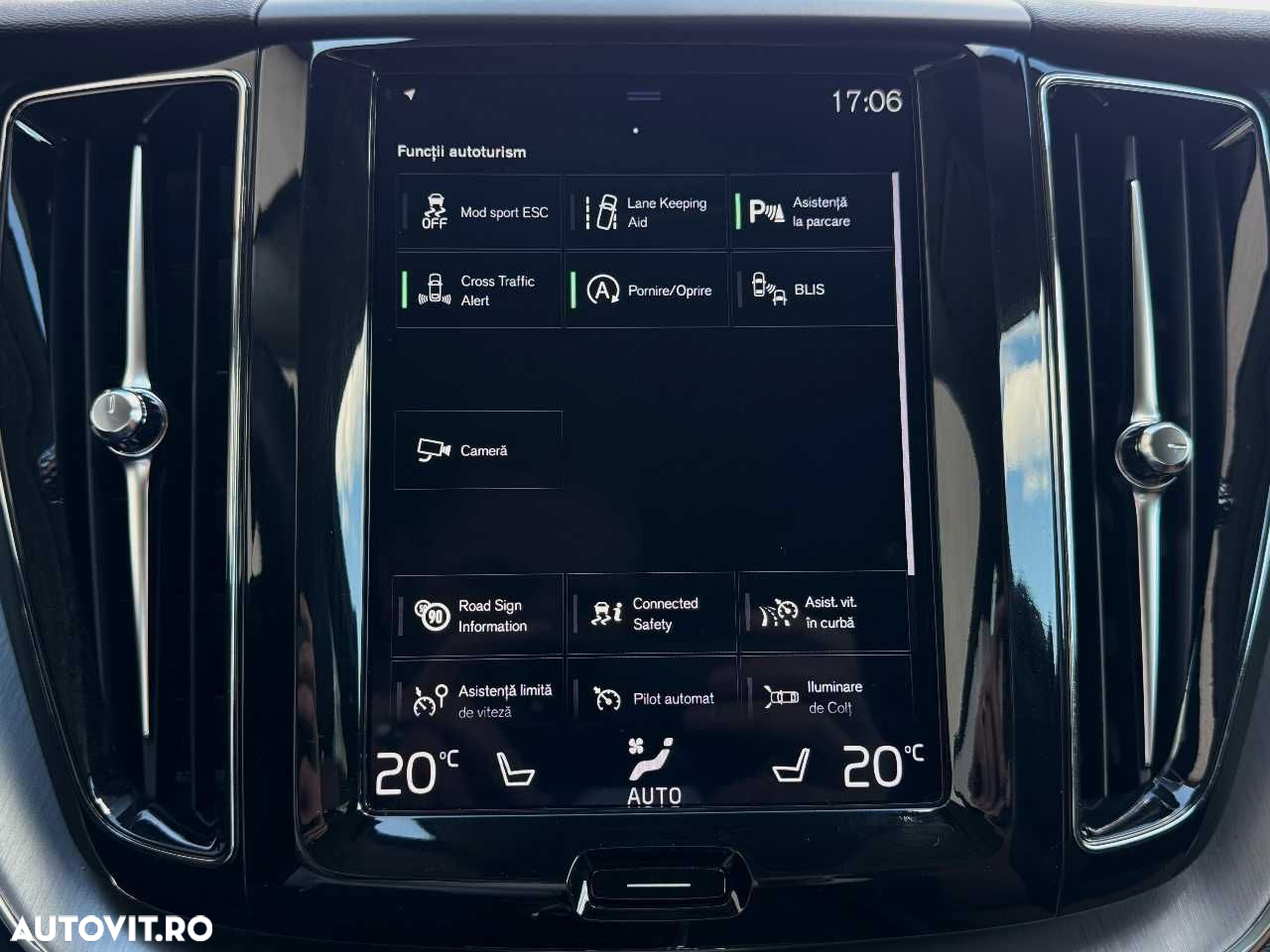 Volvo XC 60 D4 Momentum Pro - 29