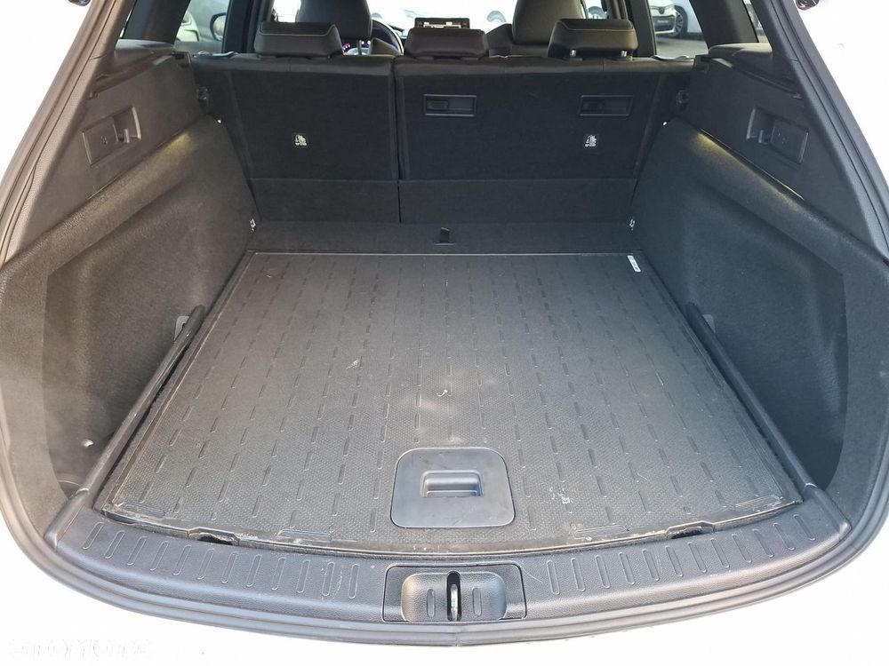 Toyota Corolla 1.8 Hybrid Comfort - 18