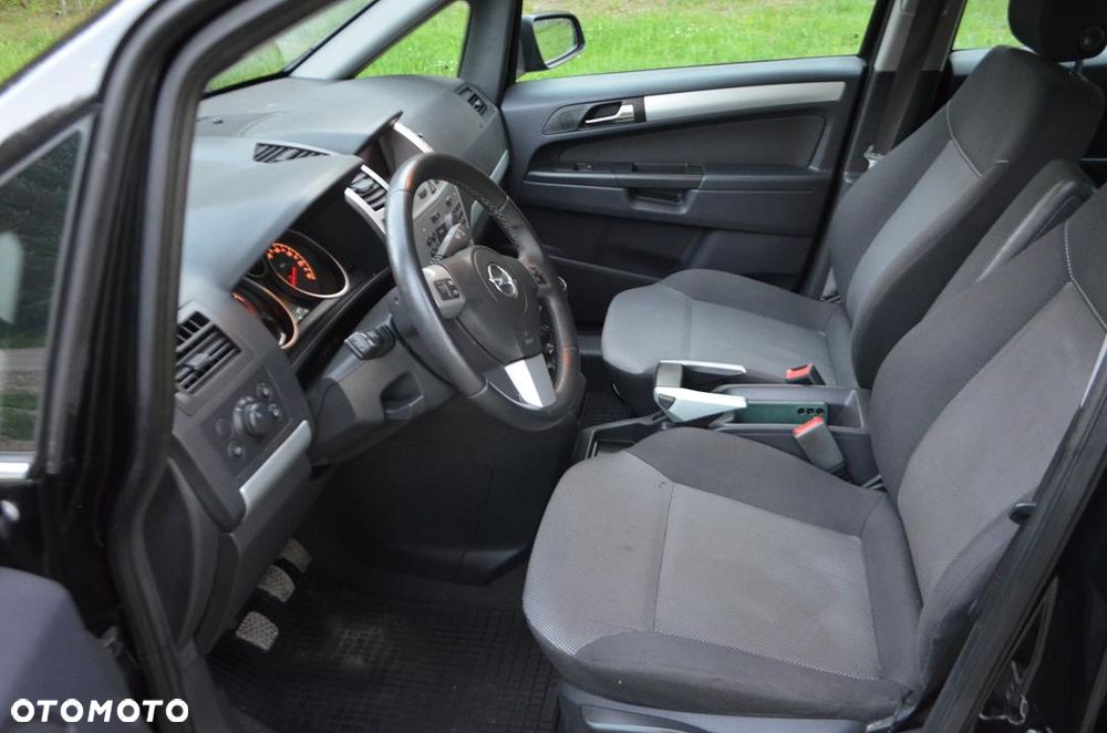 Opel Zafira 1.6 - 28