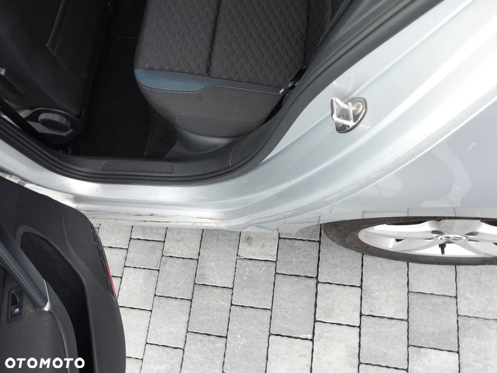 Volkswagen Golf 1.6 TDI SCR IQ.DRIVE - 8