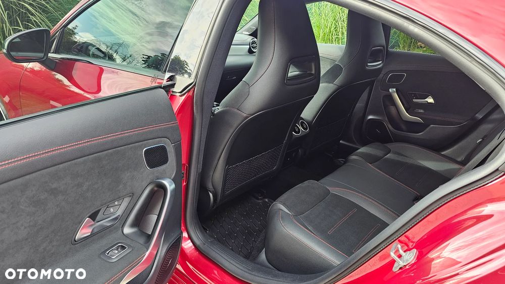 Mercedes-Benz CLA 250 mHEV 4-Matic AMG Line 8G-DCT - 28
