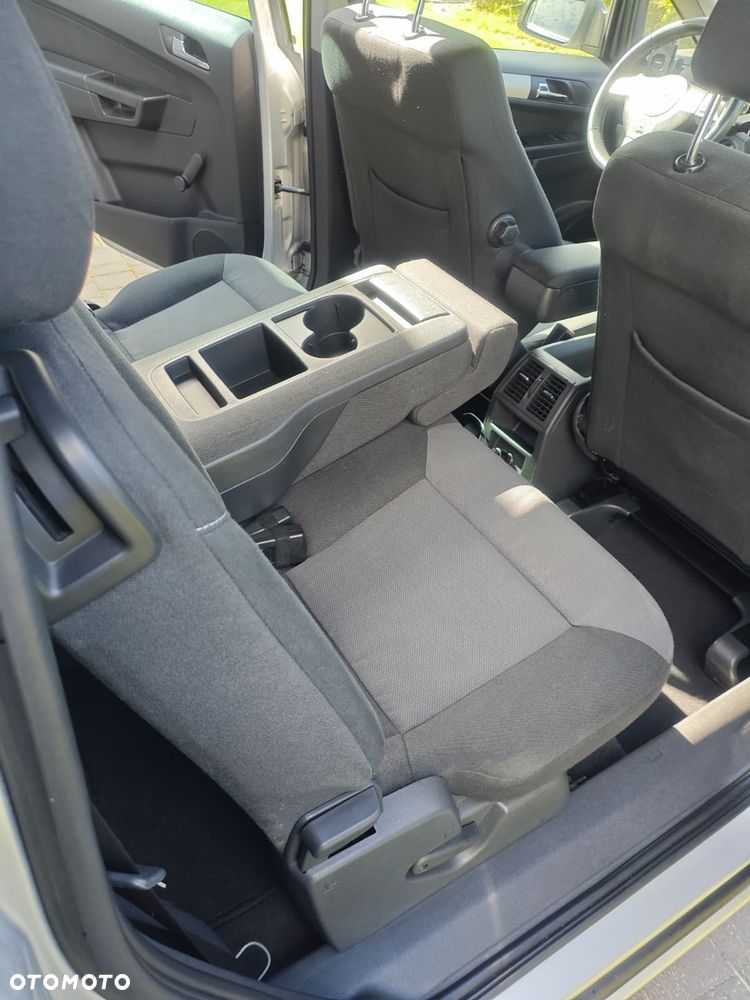 Opel Zafira 1.8 Essentia - 15
