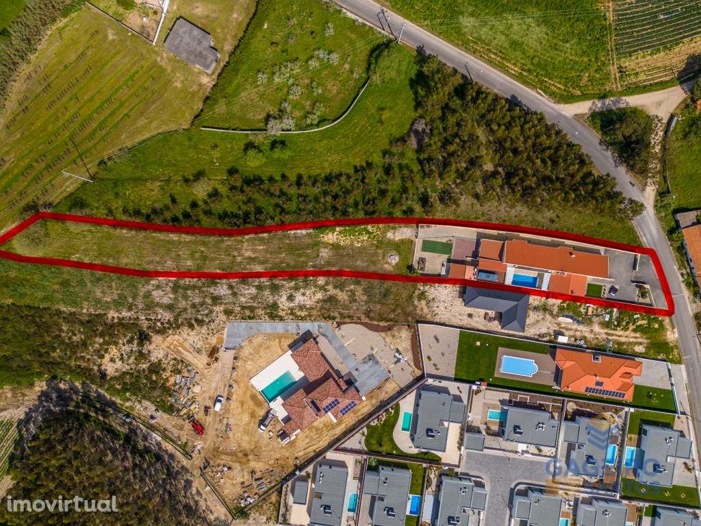 Moradia com piscina e terreno em São Martinho do Porto - Grande imagem: 3/60