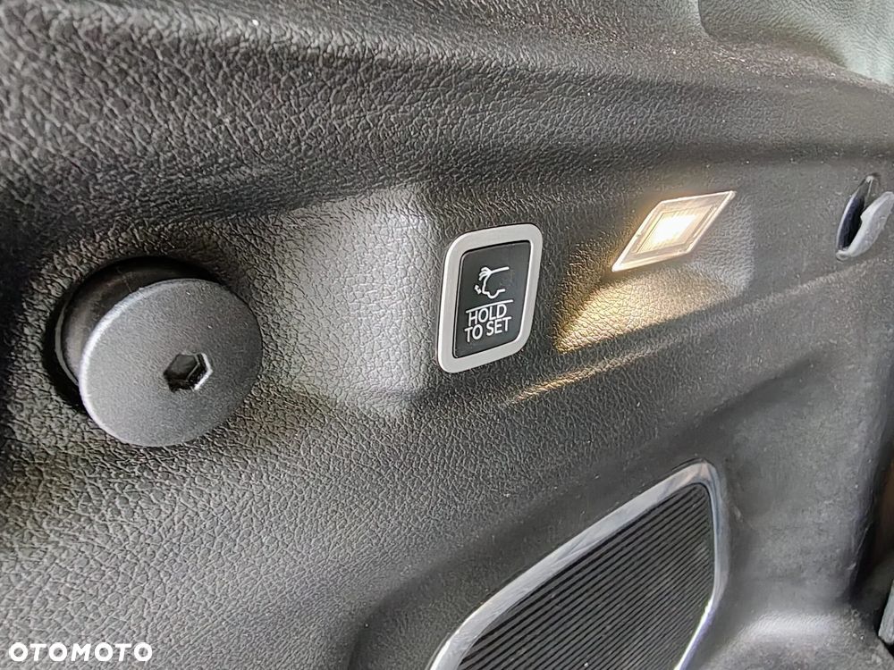 Jeep Grand Cherokee - 40