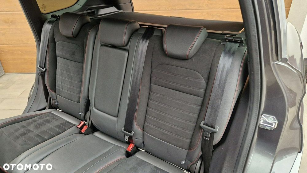 Ford Kuga 1.5 EcoBoost 2x4 ST-Line - 12