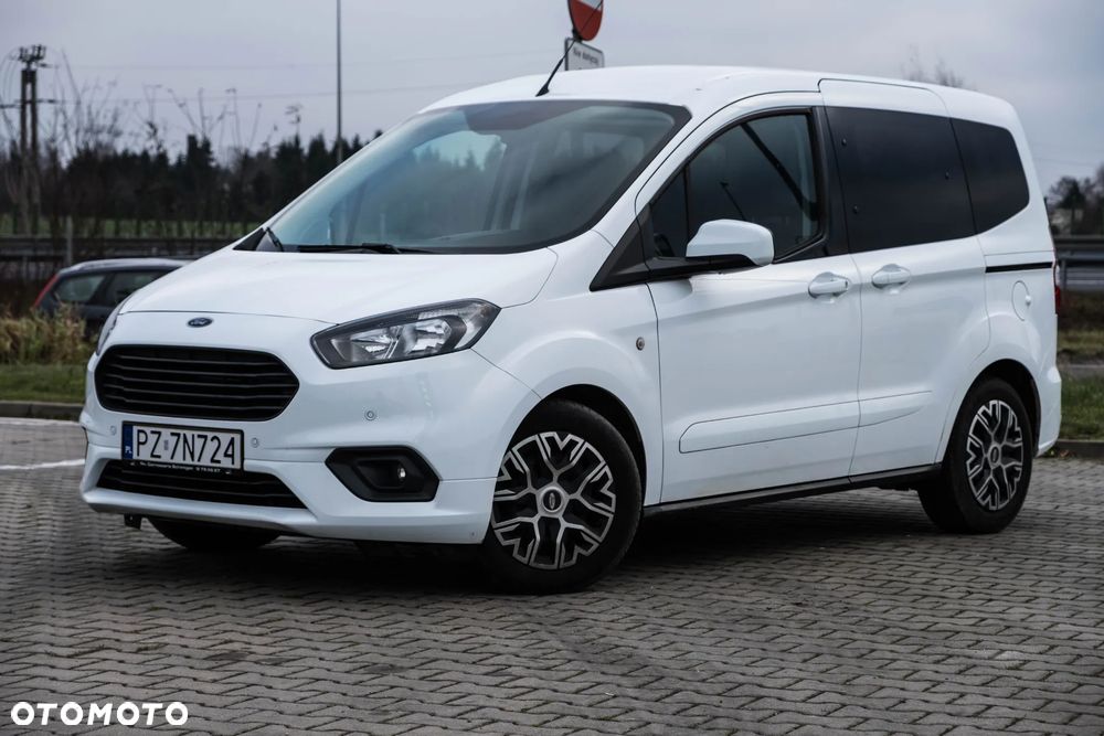 Ford Tourneo Courier 1.5 TDCi S&S Titanium - 14