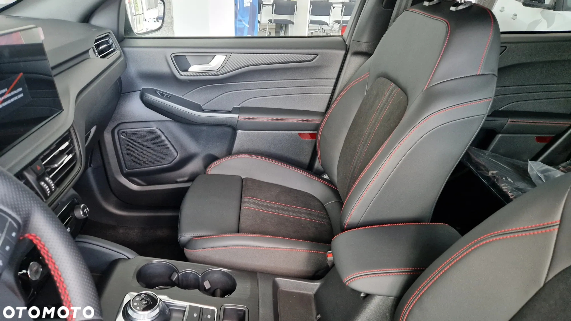 Ford Kuga 2.5P PHEV FWD ST-Line X eCVT - 19