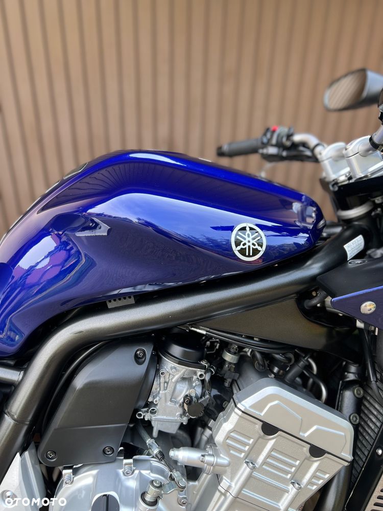 Yamaha FZS - 15
