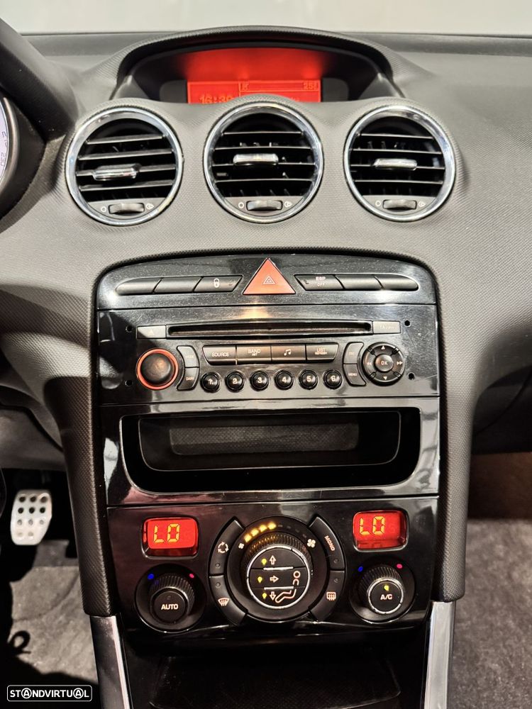 Peugeot 308 CC 1.6 HDi Sport - 33