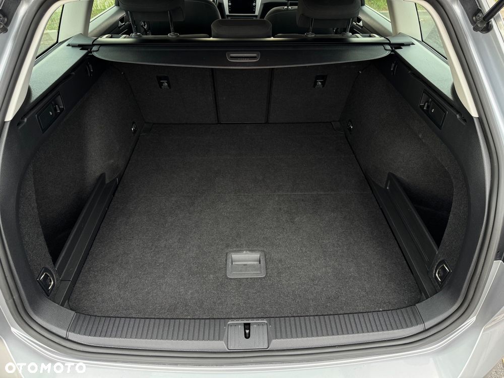 Volkswagen Passat 1.5 TSI EVO Essence DSG - 38