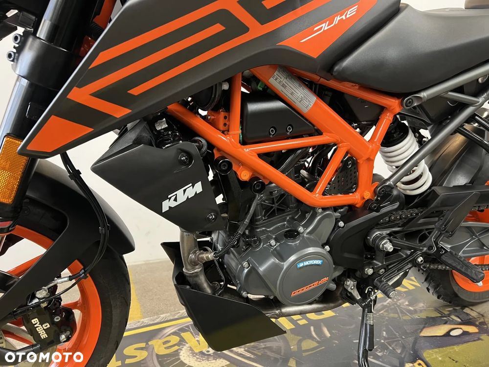 KTM Duke - 23