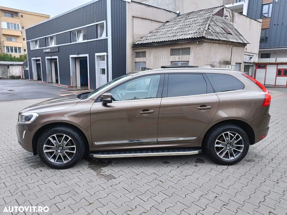 Volvo XC 60 D4 AWD Geartronic Summum - 9