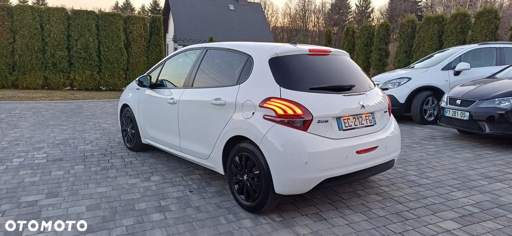 Peugeot 208 1.2 VTi Style - 6