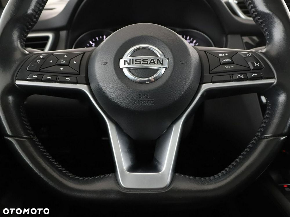 Nissan Qashqai 1.6 DCi N-Connecta - 22