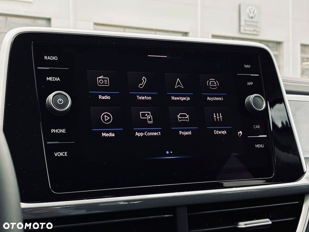 Volkswagen T-Roc - 16