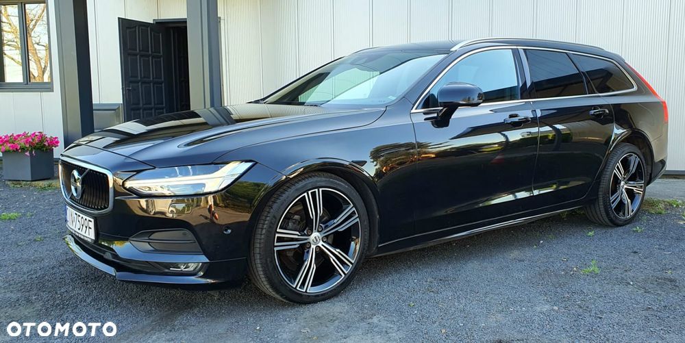 Volvo V90 D4 Momentum - 1