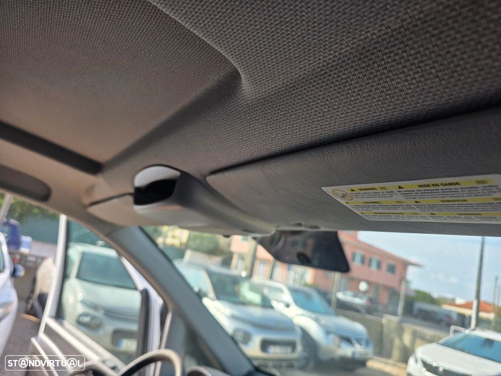 Mercedes-Benz Vito 113 CDI lang - Automática - Tecto Alto - 25