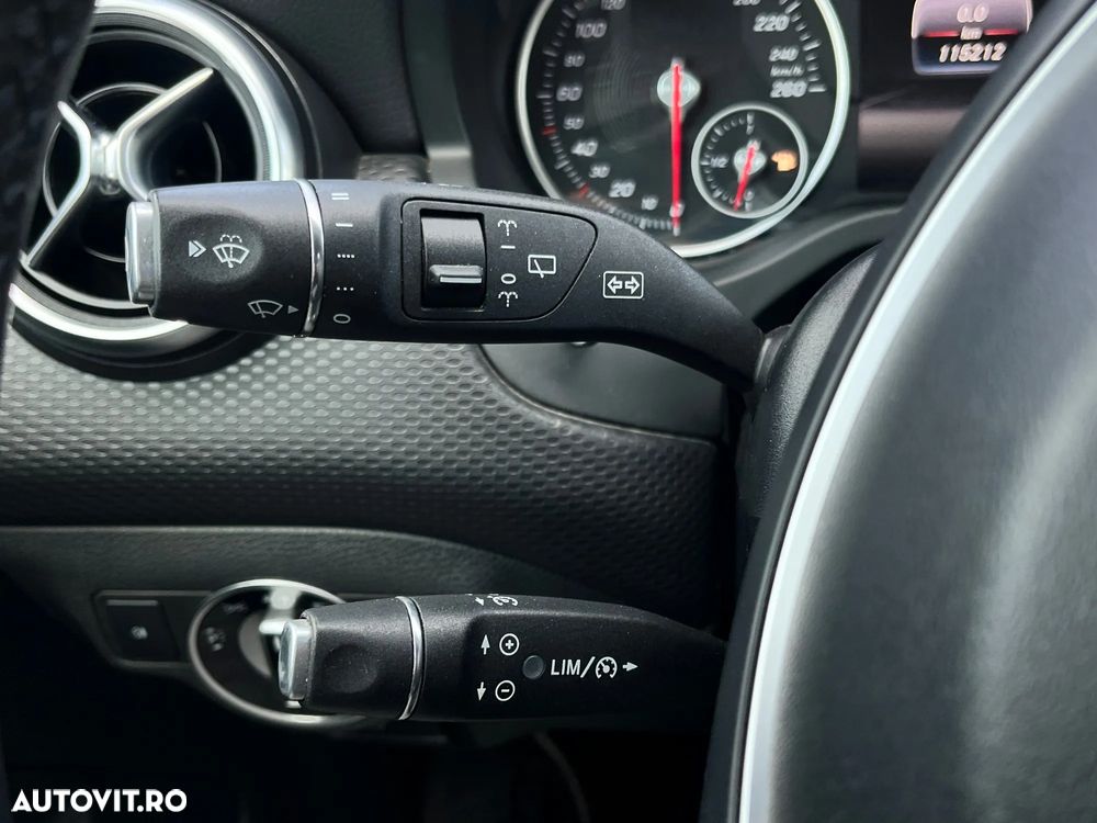 Mercedes-Benz A 200 7G-DCT - 17