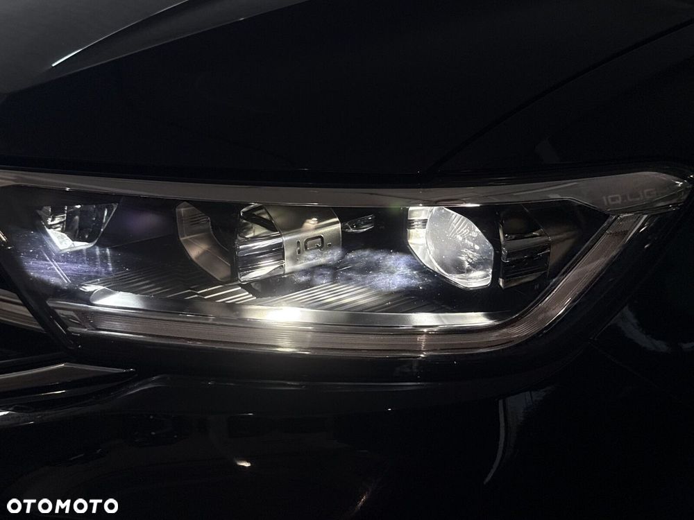 Volkswagen T-Roc - 35