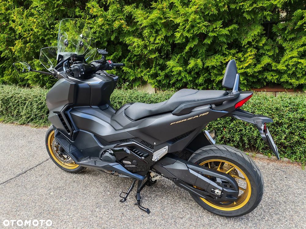 Honda NSS - 16