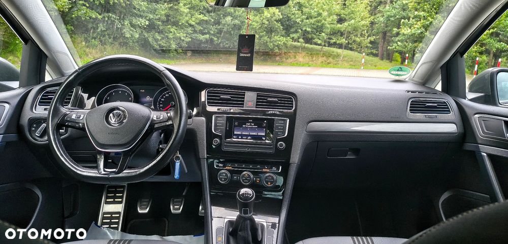 Volkswagen Golf 1.2 TSI BlueMotion Technology Allstar - 15