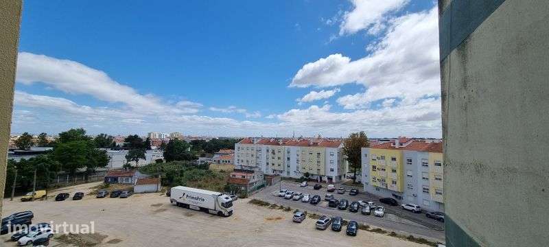 Vende-se  t2 remodelado Torre Marinha Arrentela - Grande imagem: 4/12