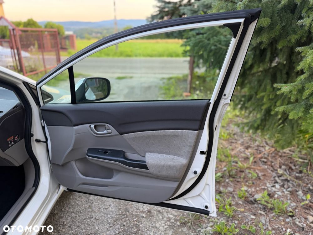 Honda Civic 1.8 Comfort - 28