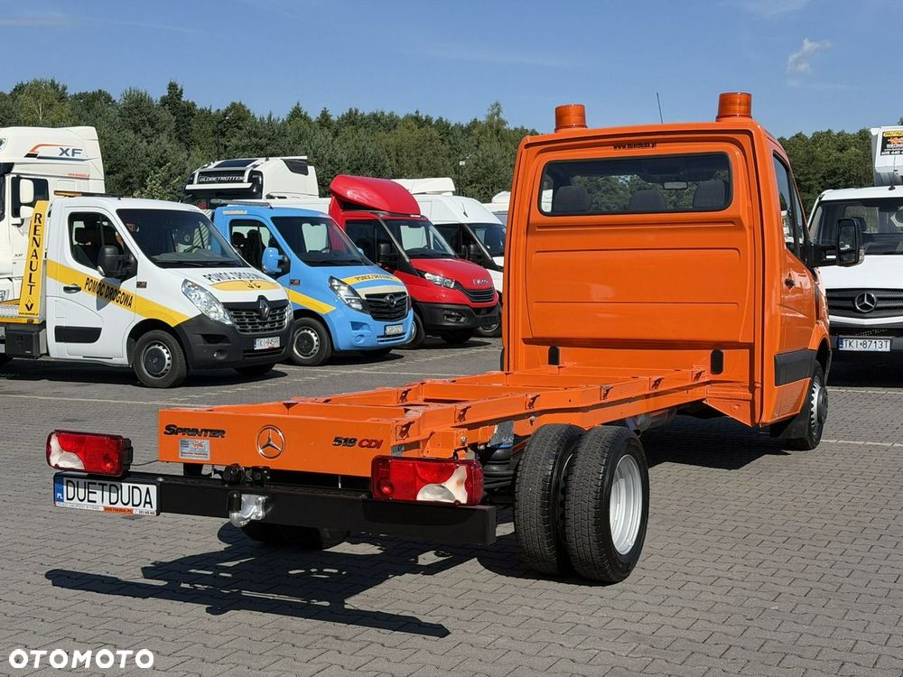 Mercedes-Benz Sprinter - 17