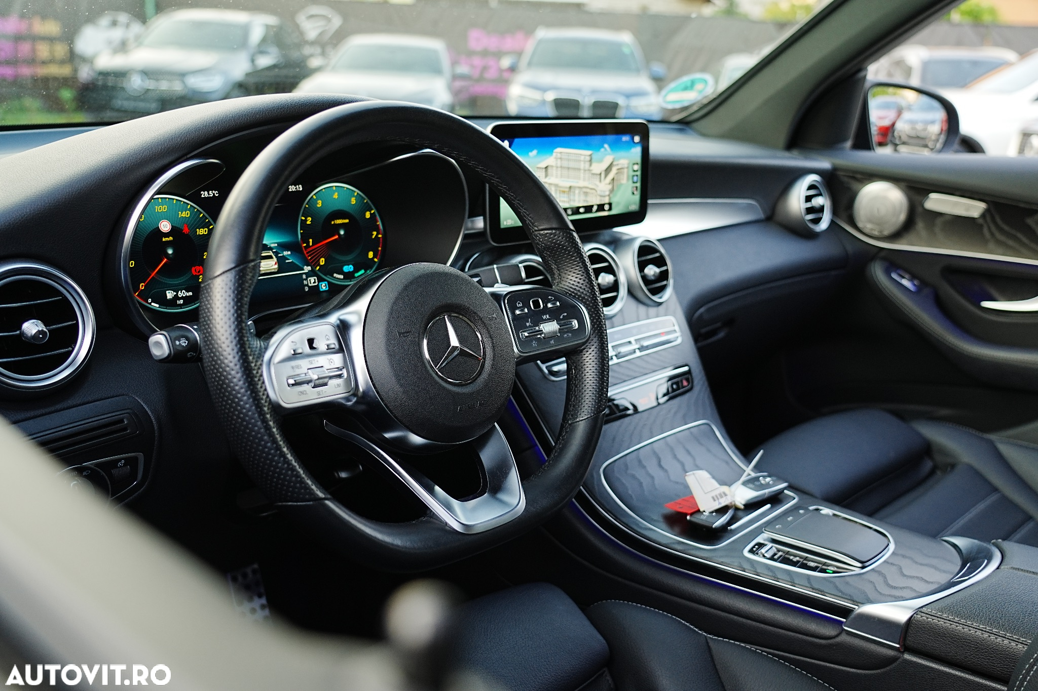 Mercedes-Benz GLC 200 4Matic 9G-TRONIC AMG Line - 9