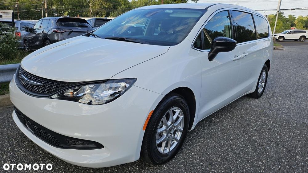 Chrysler Pacifica - 3