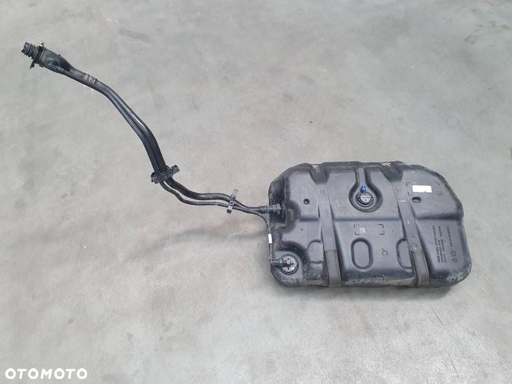 ZBIORNIK ADBLUE RURA WLEW POMPA JEEP GRAND CHEROKEE IV WK2 68231288AE - 1