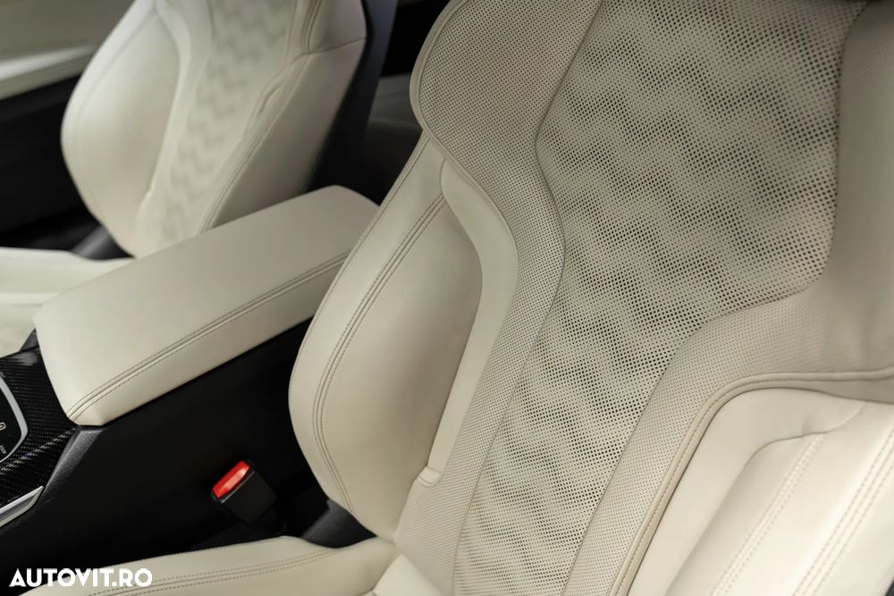 BMW M4 Competition M xDrive AT - 32