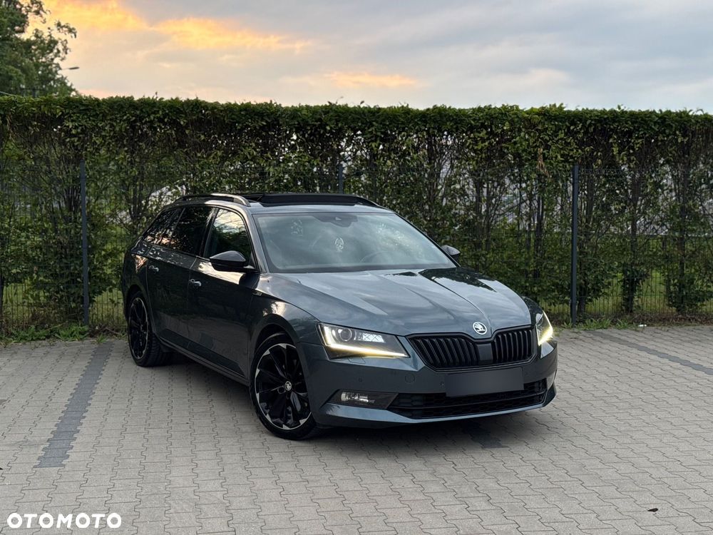 Skoda Superb 2.0 TDI 4x4 DSG Sportline - 8