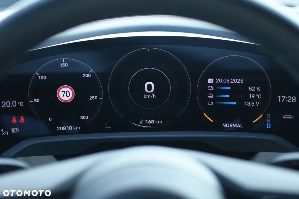 Porsche Taycan 4S Performance Plus - 14