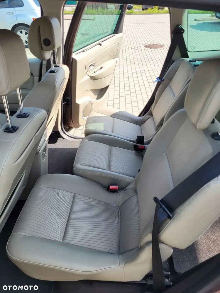 Renault Grand Scenic Gr 2.0 dCi Privilege - 27