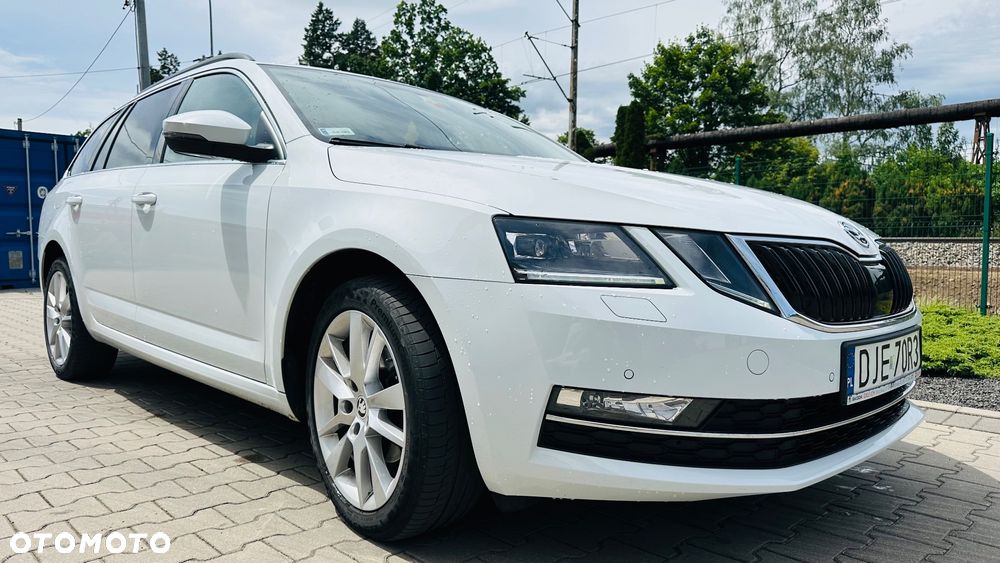 Skoda Octavia 2.0 TDI Style DSG - 1