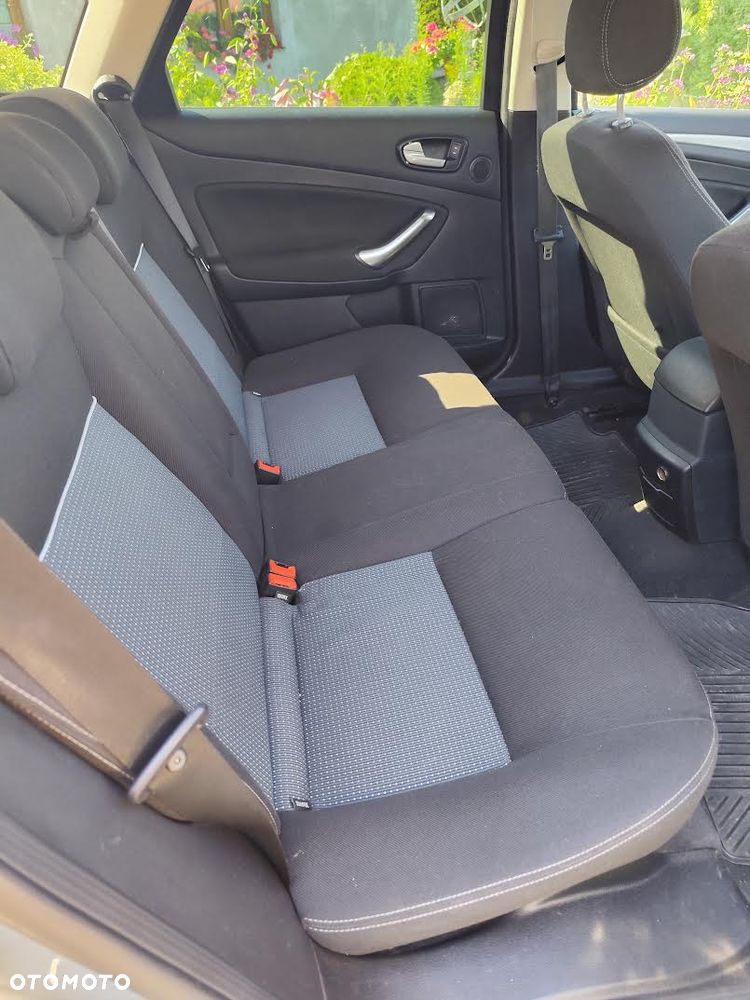 Ford Mondeo 2.0 Titanium - 17