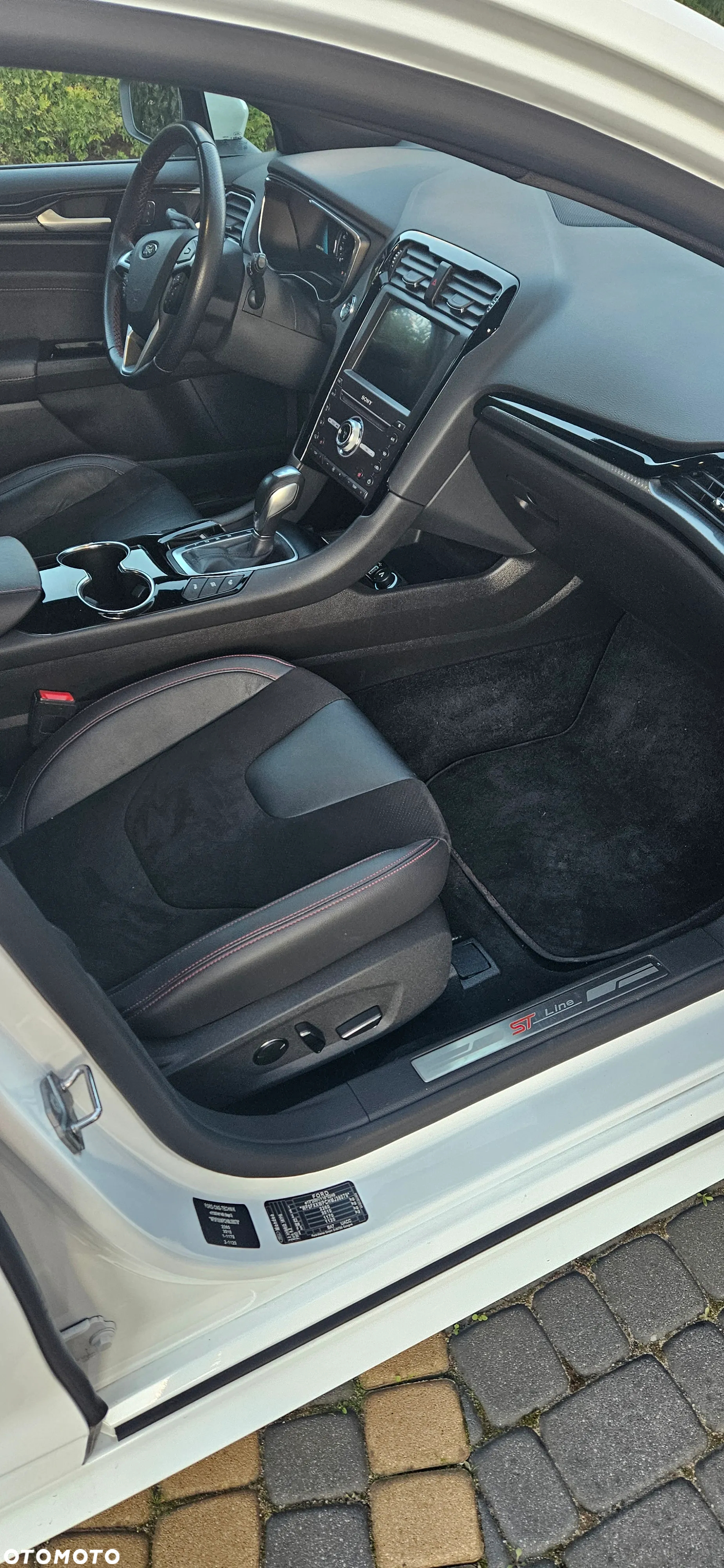 Ford Mondeo 2.0 Hybrid ST-Line X - 15