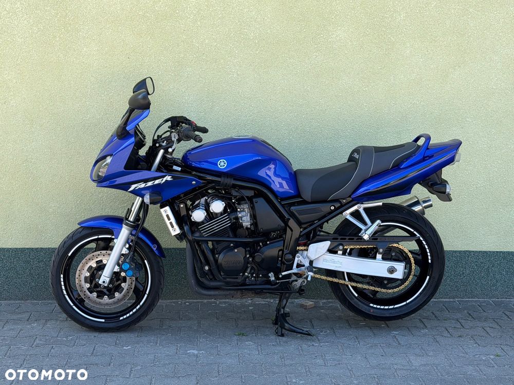 Yamaha FZS - 23