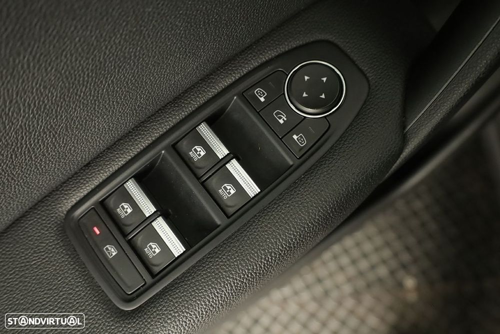 Renault Captur 1.0 TCe Techno Bi-Fuel - 22